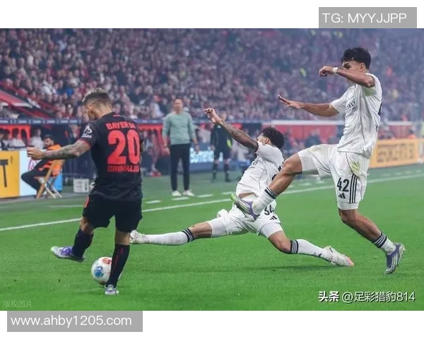 2018年欧冠小组赛加拉塔萨雷对阵波尔图精彩回顾与赛后分析